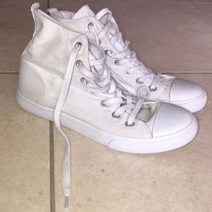👟White High Tops👟